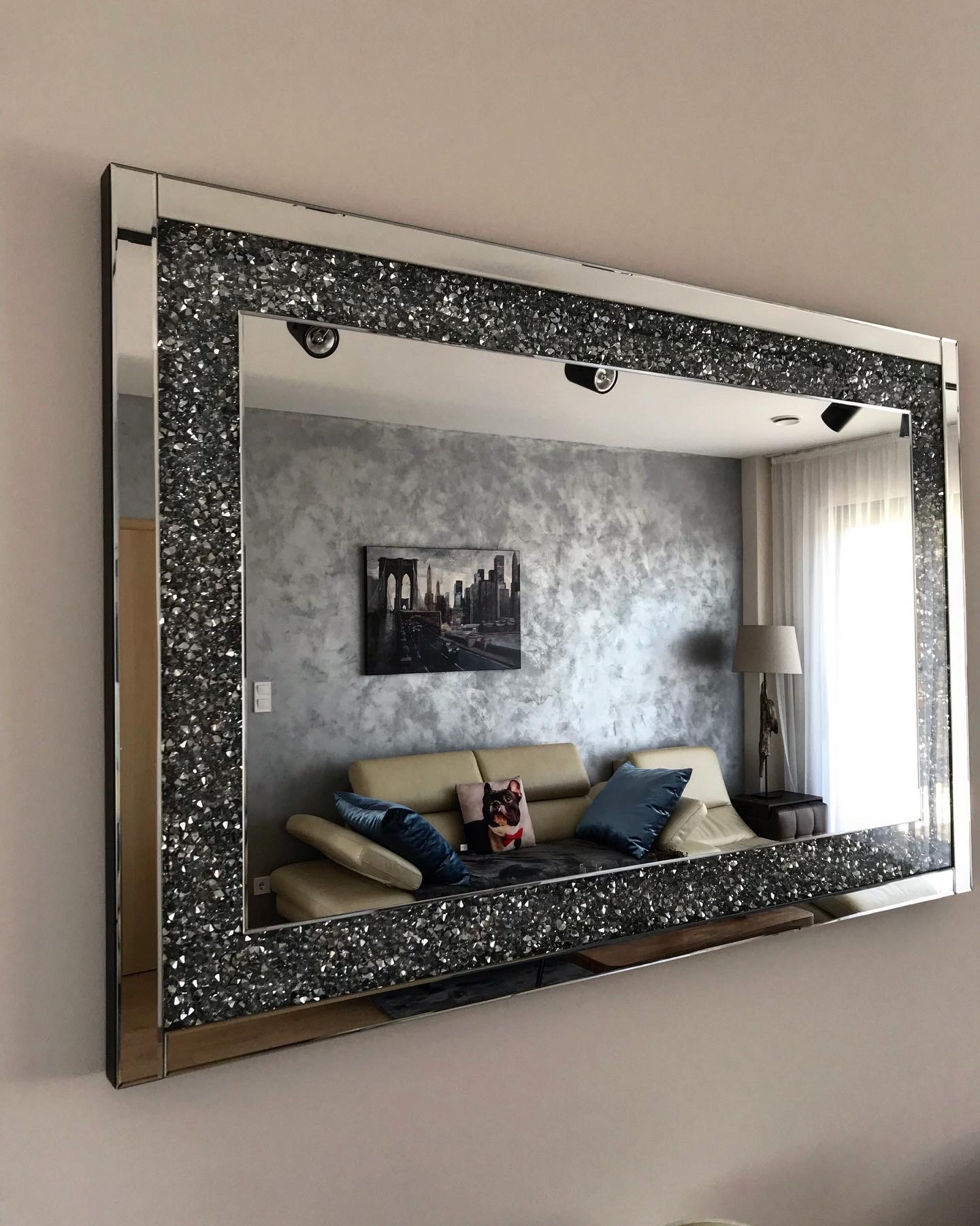 Matt, több rétegben és színárnyalatban textúrál dekorfal, Budapest