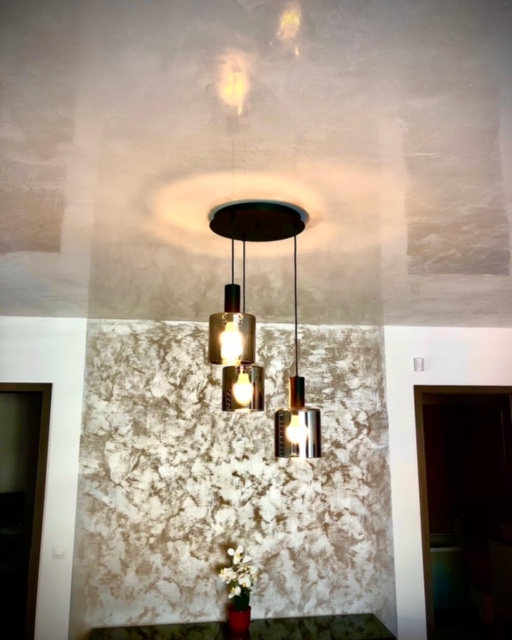 Márványhatású mennyezet, Budapest